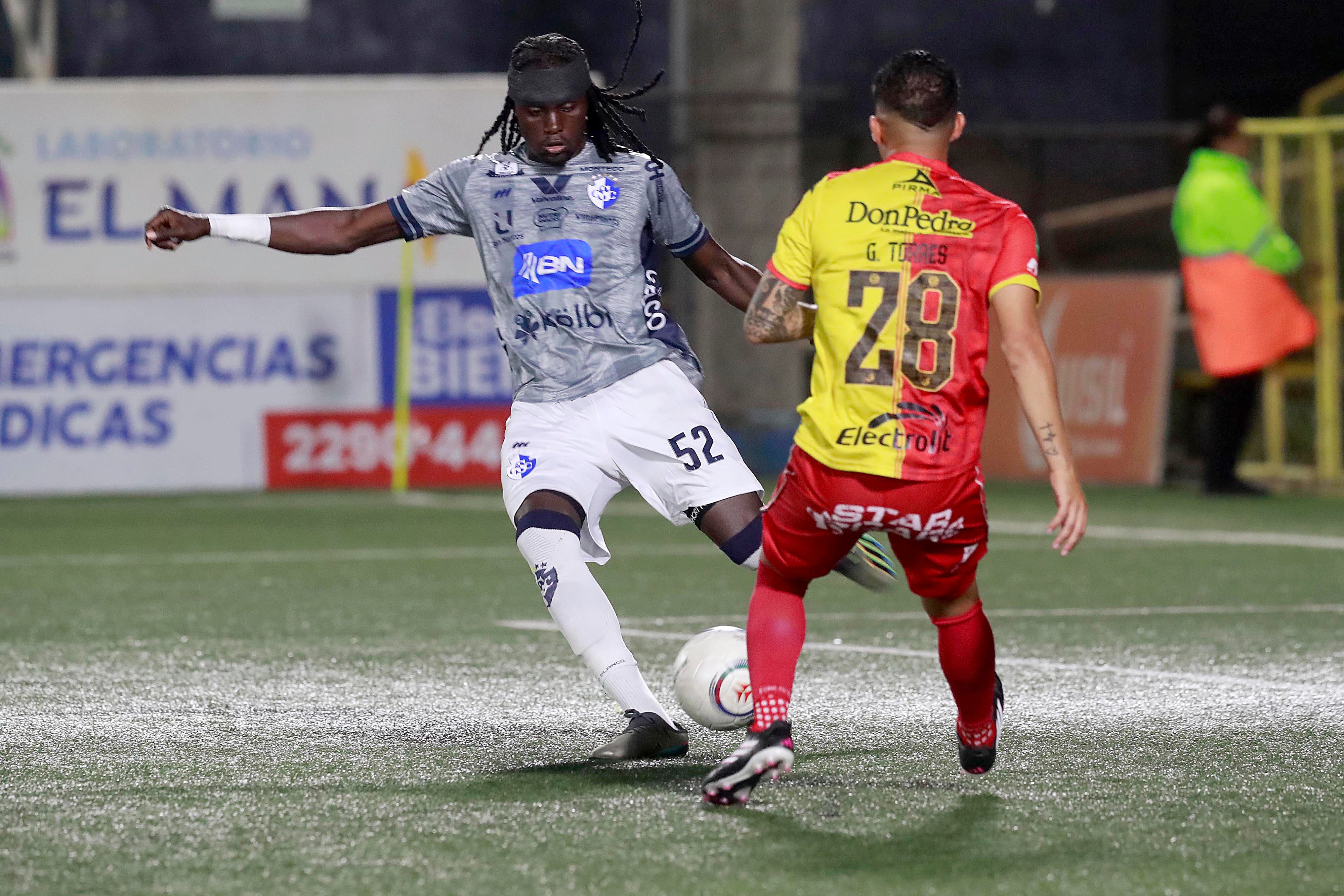 08/11/2023     Estadio Colleya Fonseca, Guadalupe. El Club Sport Herediano recibió al Club Sport Cartaginés, en partido de la jornada 19, Torneo de Apertura, Liga Promérica 2023.