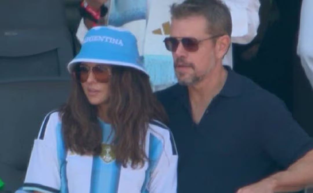 Matt Damon asistió a la final del Mundial 2026 junto a su esposa, Luciana Barroso, y siguió de cerca el partido entre España y Argentina desde las gradas del MetLife Stadium.
