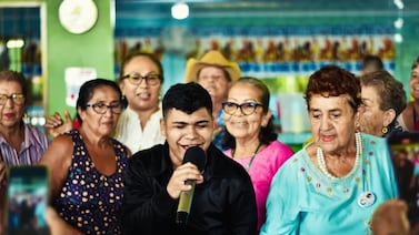 El exparticipante de Nace una estrella anda con una sonrisa de oreja a oreja por una razón que no cualquiera tiene