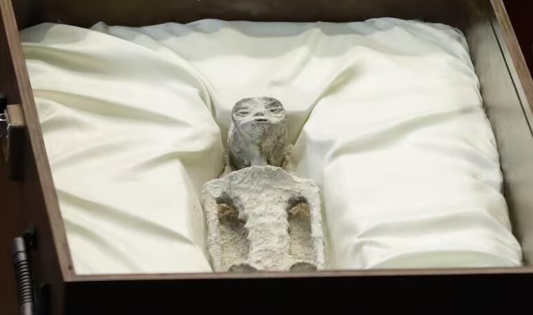 Extraterrestres en Congreso de México. Foto: El Universal