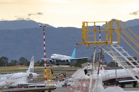 Costa Rica recibe primeros 25 migrantes deportados por EE.UU.