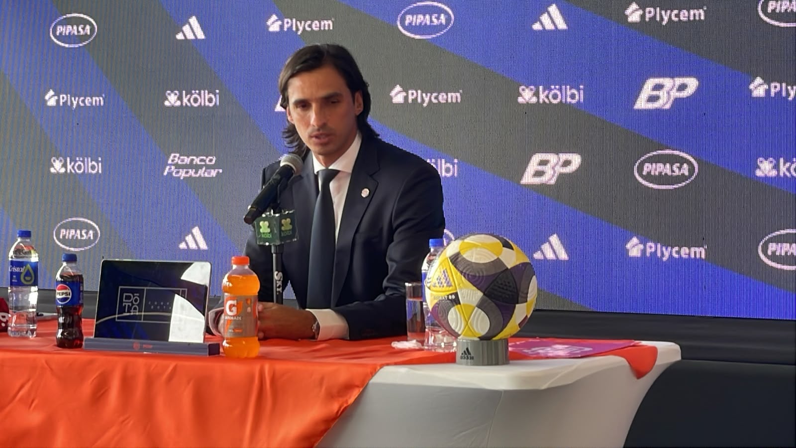 Bryan Ruiz fue presentado oficialmente como el entrenador de la Selección Nacional de Costa Rica.