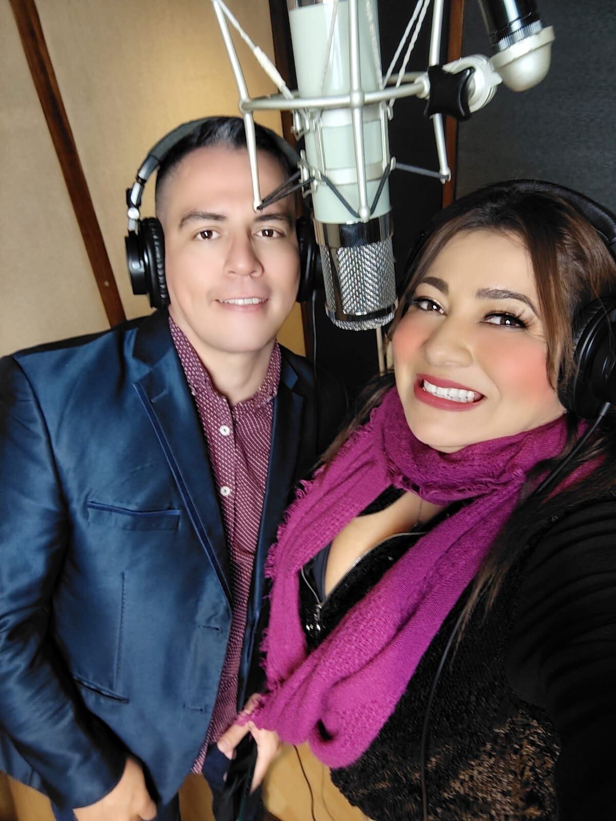 Cantantes Alita Salazar y Luis Guillermo Mora