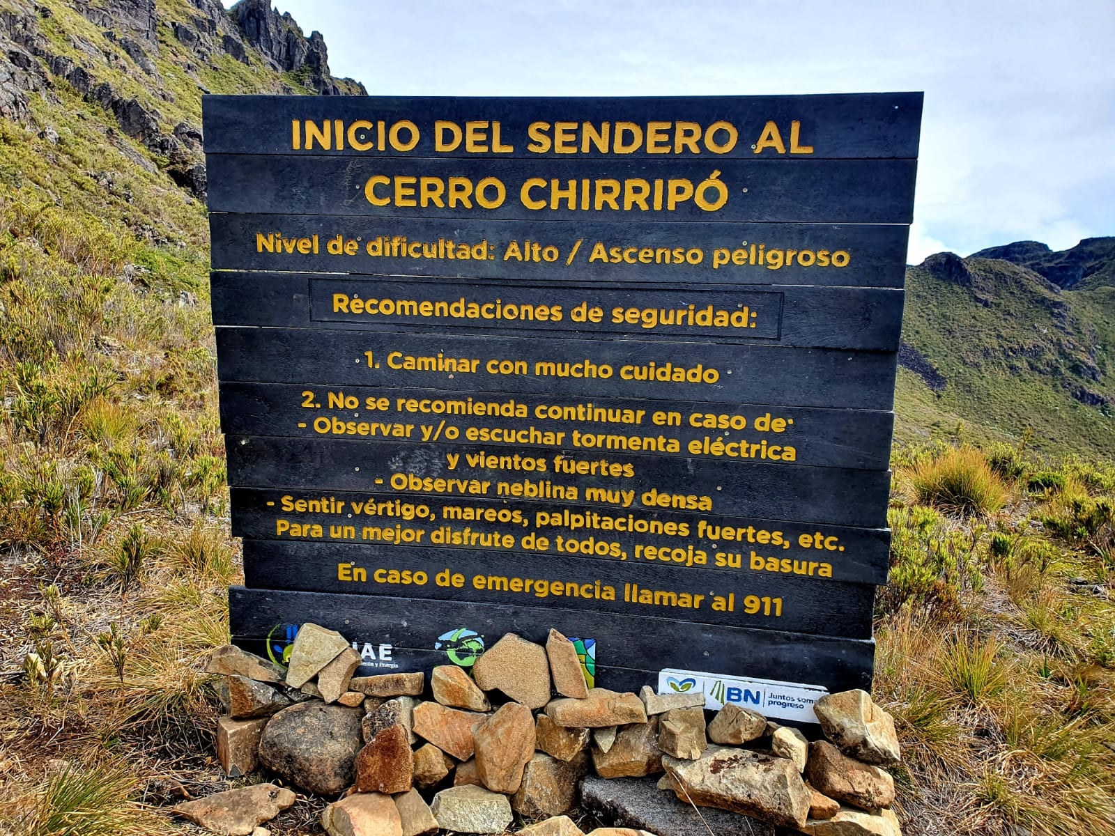 Nueva rotulación en el Cerro Chirripó. (Cortesía)