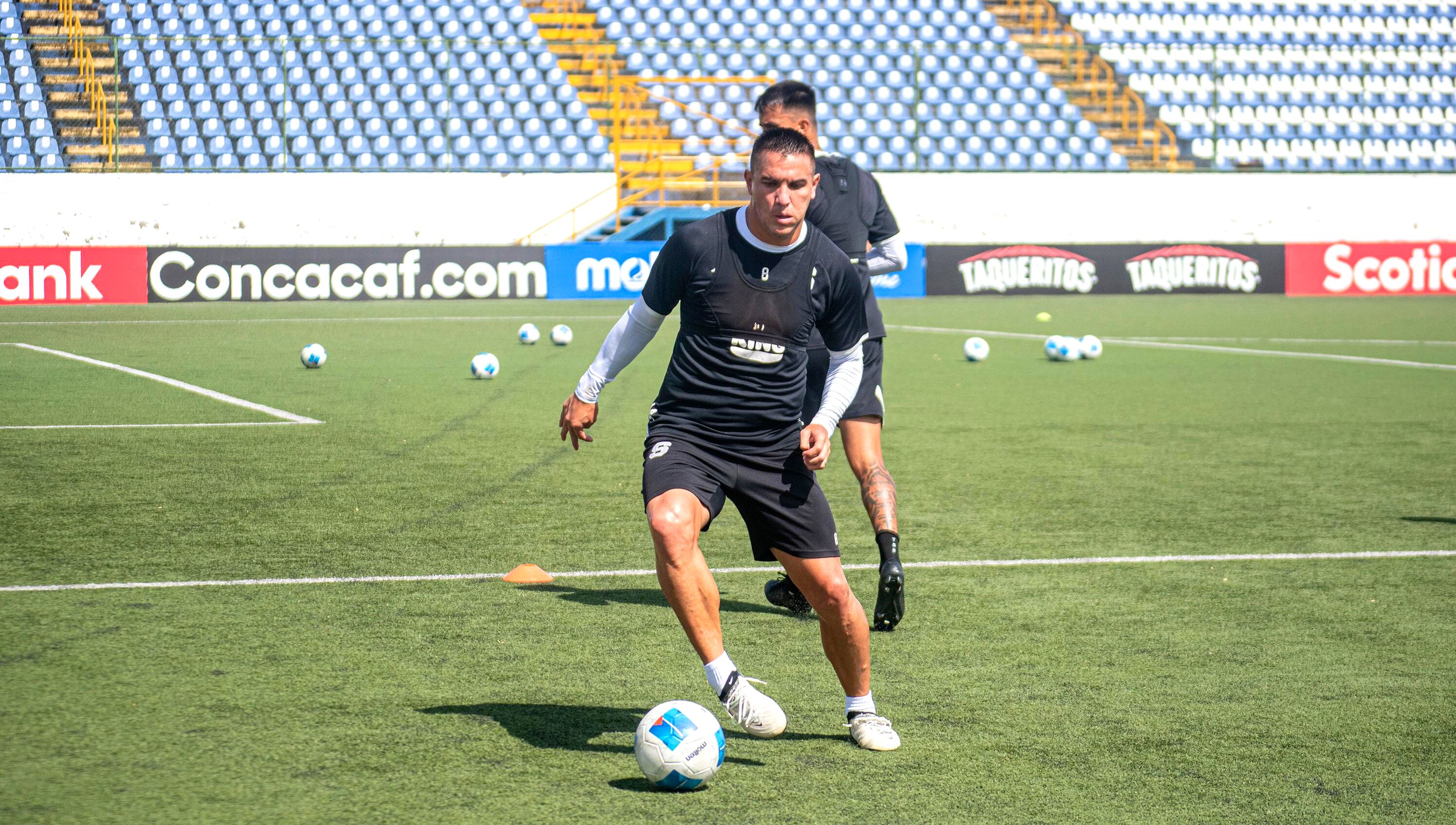 Saprissa en Estadio Nacional de Nicaragua