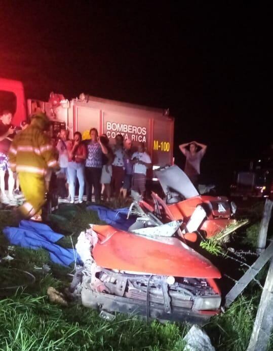 Marco Vinicio Reyes Alvarado perdió la vida cuando el carro que manejaba chocó contra un poste en Quebrada Honda de Nicoya. Foto cortesía.