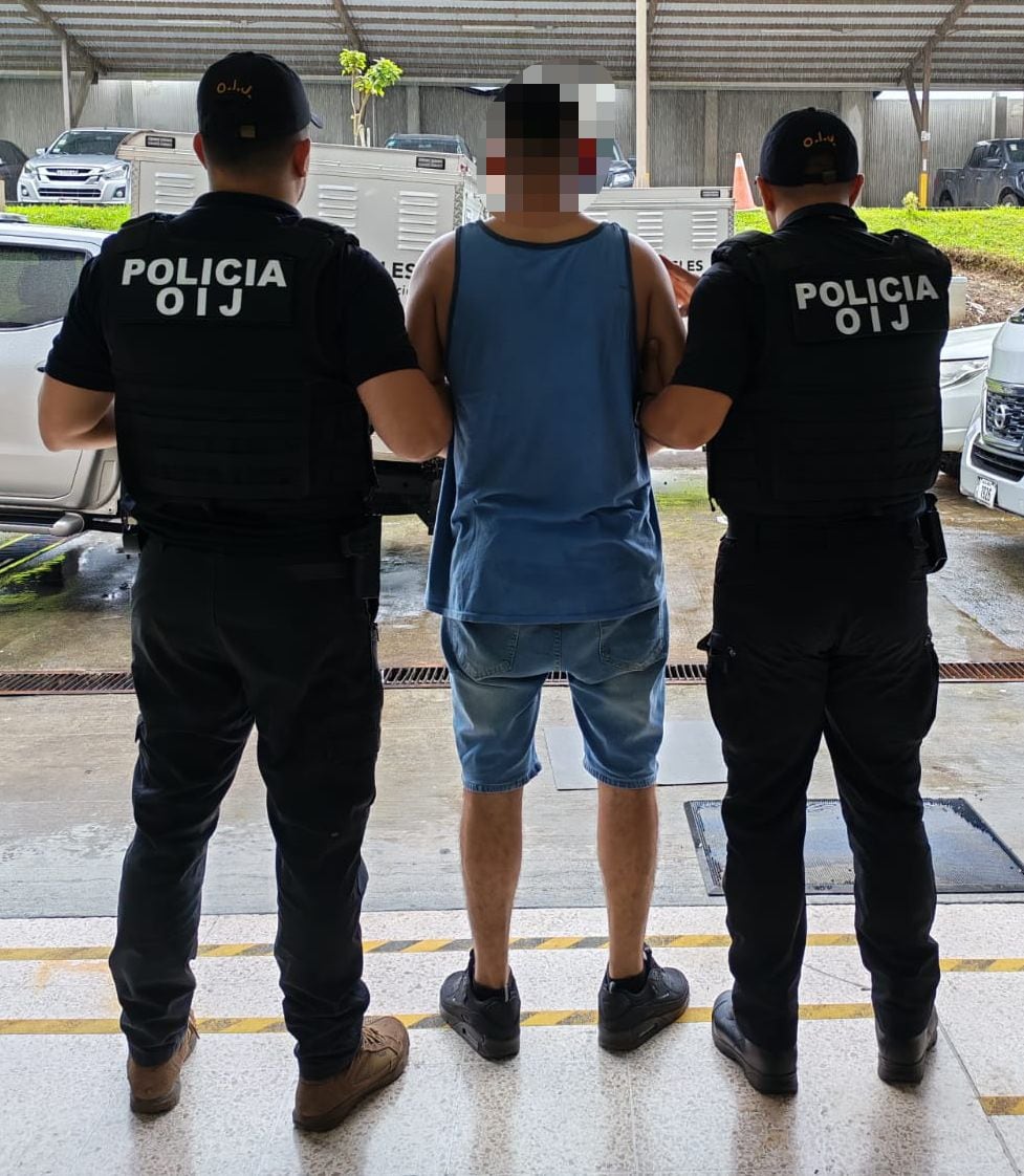 Un sujeto de apellido Delgado, de 29 años, detenido en Cariari el 20 de mayo del 2026, por ser sospechoso de matar a otro hombre de apelido Tenorio, de 45 años, en Bagaces, Guanacaste, el 20 de junio del 2025. Foto: OIJ