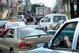 Bloqueo de universitarios agrava las presas en Heredia y la Policía intenta abrir un carril
