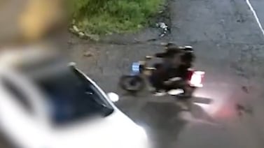 Lo atacaron casi en la puerta de su casa y los sospechosos dejaron pistas
