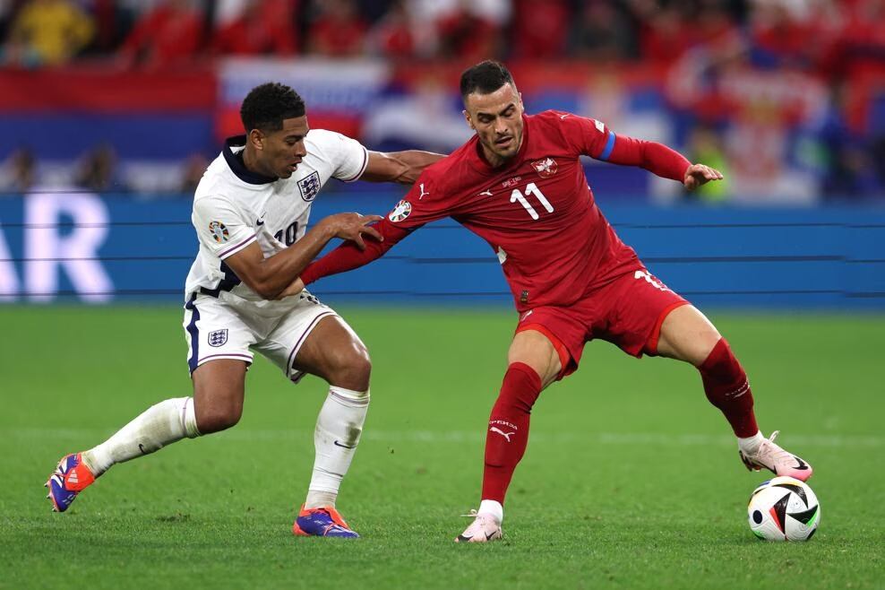 Serbia en la segunda parte tuvo en contra las cuerdas a Inglaterra. Foto: UEFA.com