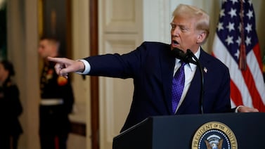 Donald Trump culpa a Obama y a Biden por accidente aéreo de Washington