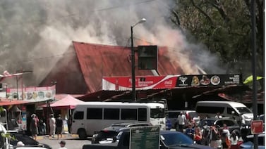 Incendio en restaurante de Jacó fue controlado, pero viento complicó la emergencia