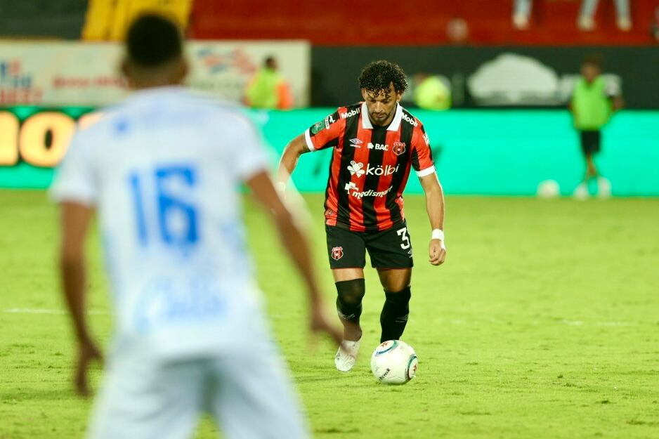 17/04/2024, Alajuela, Estadio Alejandro Morera Soto, partido de la jornada 18 del torneo de clausura 2024 entre Liga Deportiva Alajuelense y el Municipal Grecia.