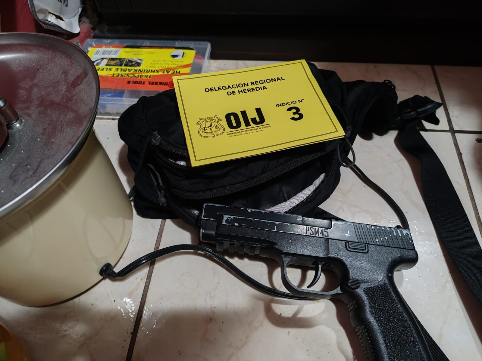 Detenidos sospechosos de tentativa de homicidio en San Miguel de Santo Domingo de Heredia.