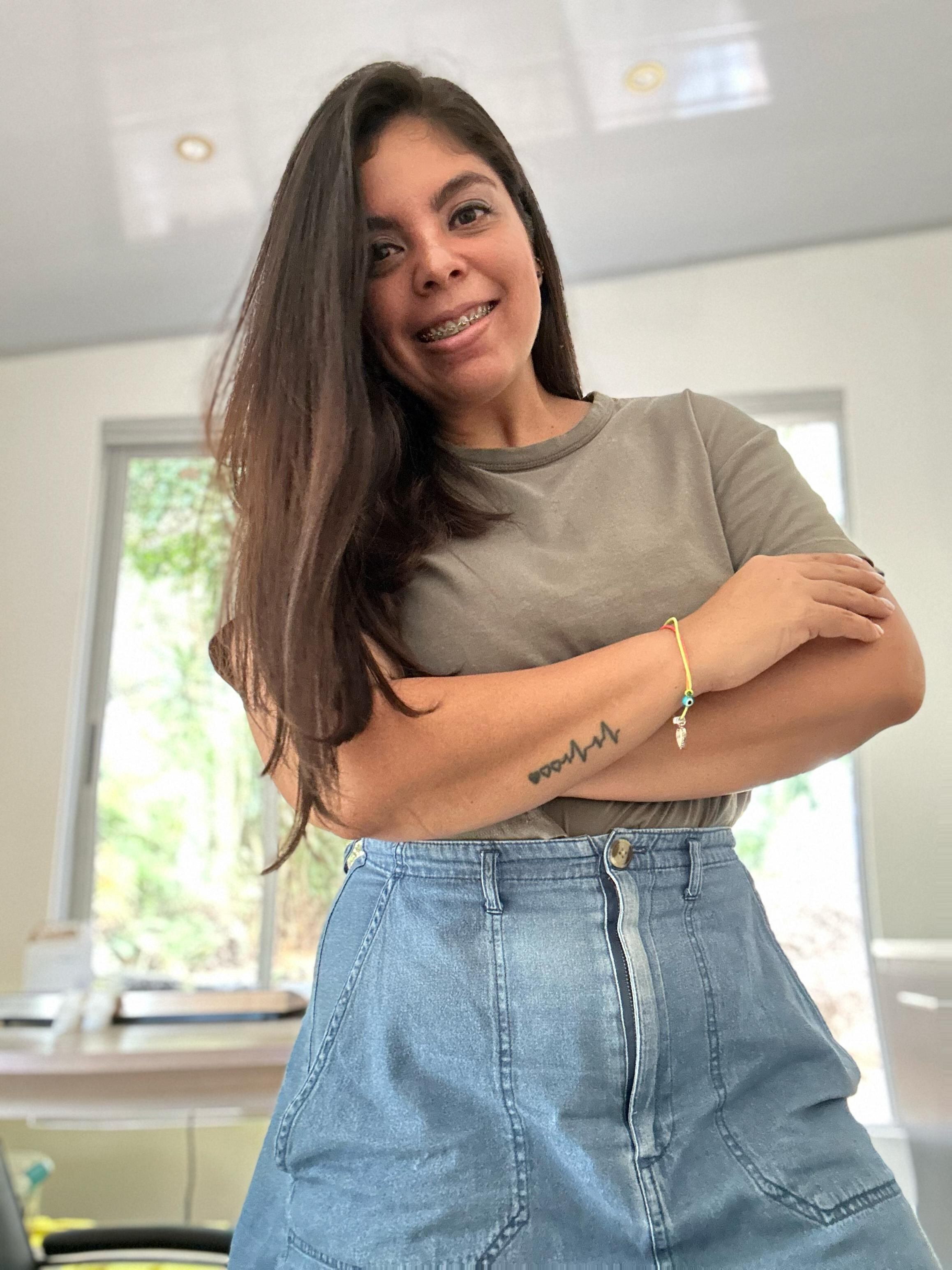 Pemela Solera emprendedora de velas y jabones