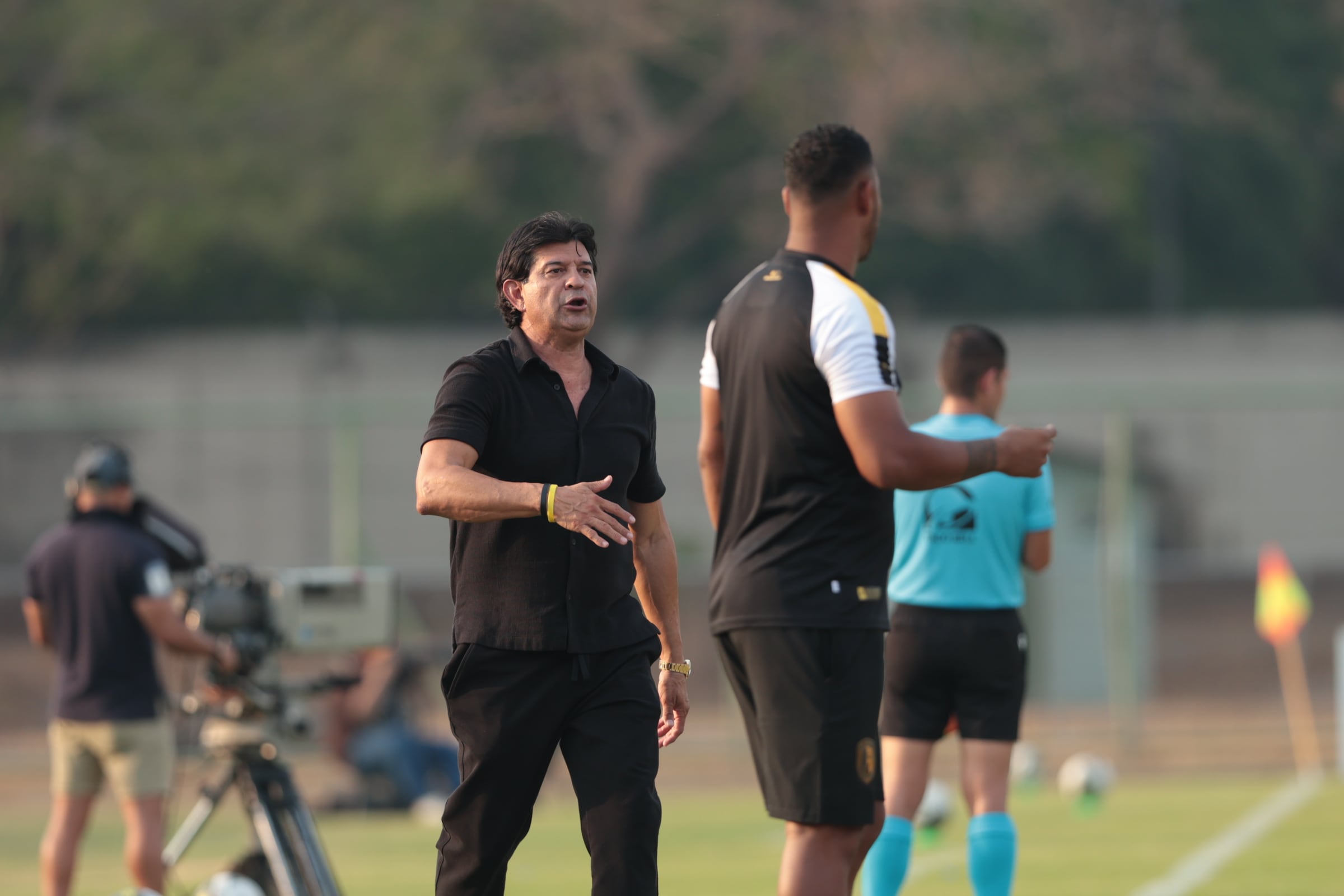 26/04/2026/ juego entre Municipal Liberia vs Liga Deportiva Alajuelense por la jornada 18 del torneo clausura en el estadio Edgardo Baltodano de Liberia / foto John Durán