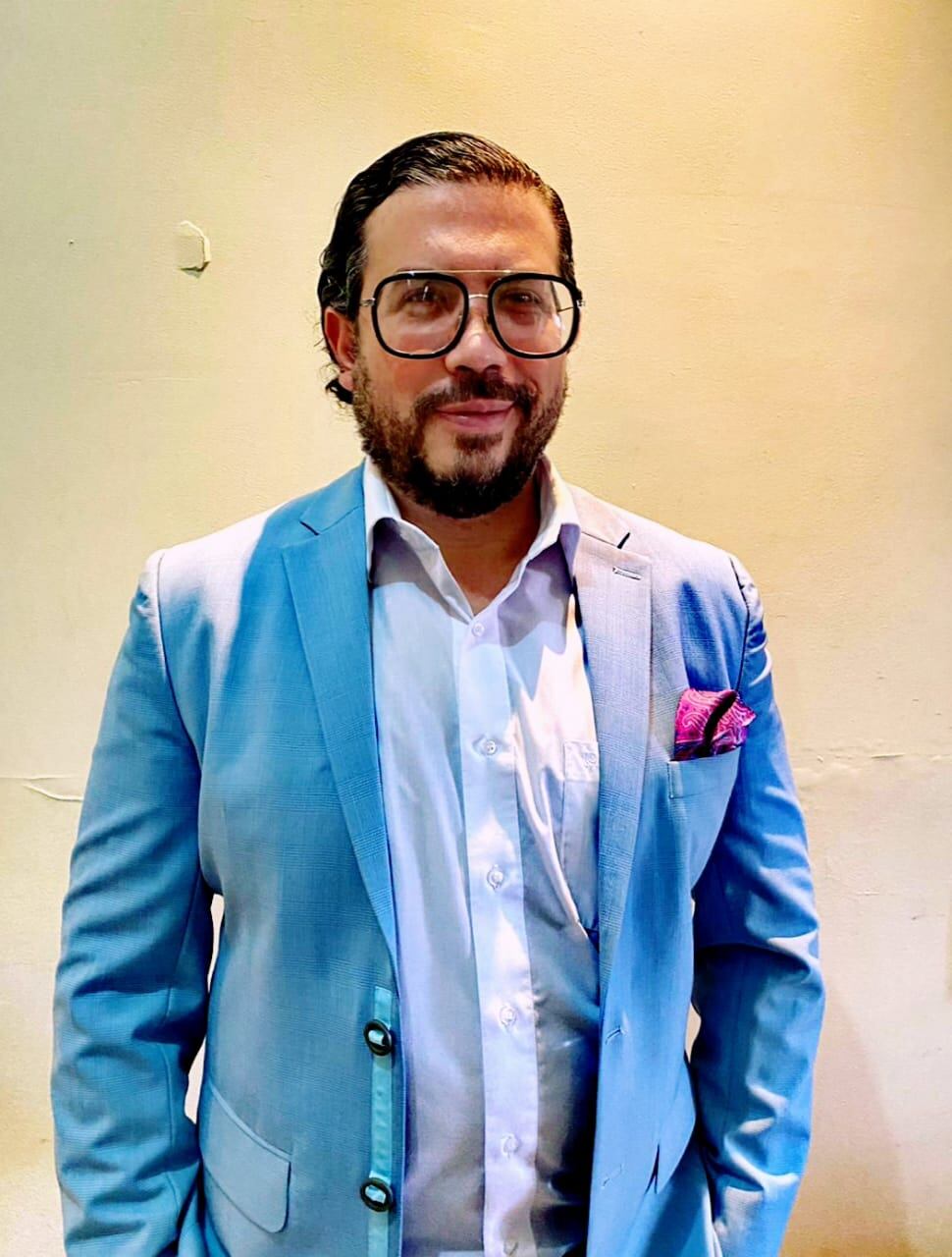 Mauricio Azofeifa, una maestría en Humanidades, también es el dueño de la marca Chiliguaro, lanzó sus predicciones 2022