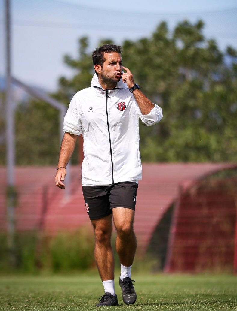 Albert Ballestero trabajó dos años y medio en Alajuelense.
