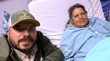 Daniel Montoya celebra que su mamá salió del hospital: “Hoy mi Chayota regresa a casa”