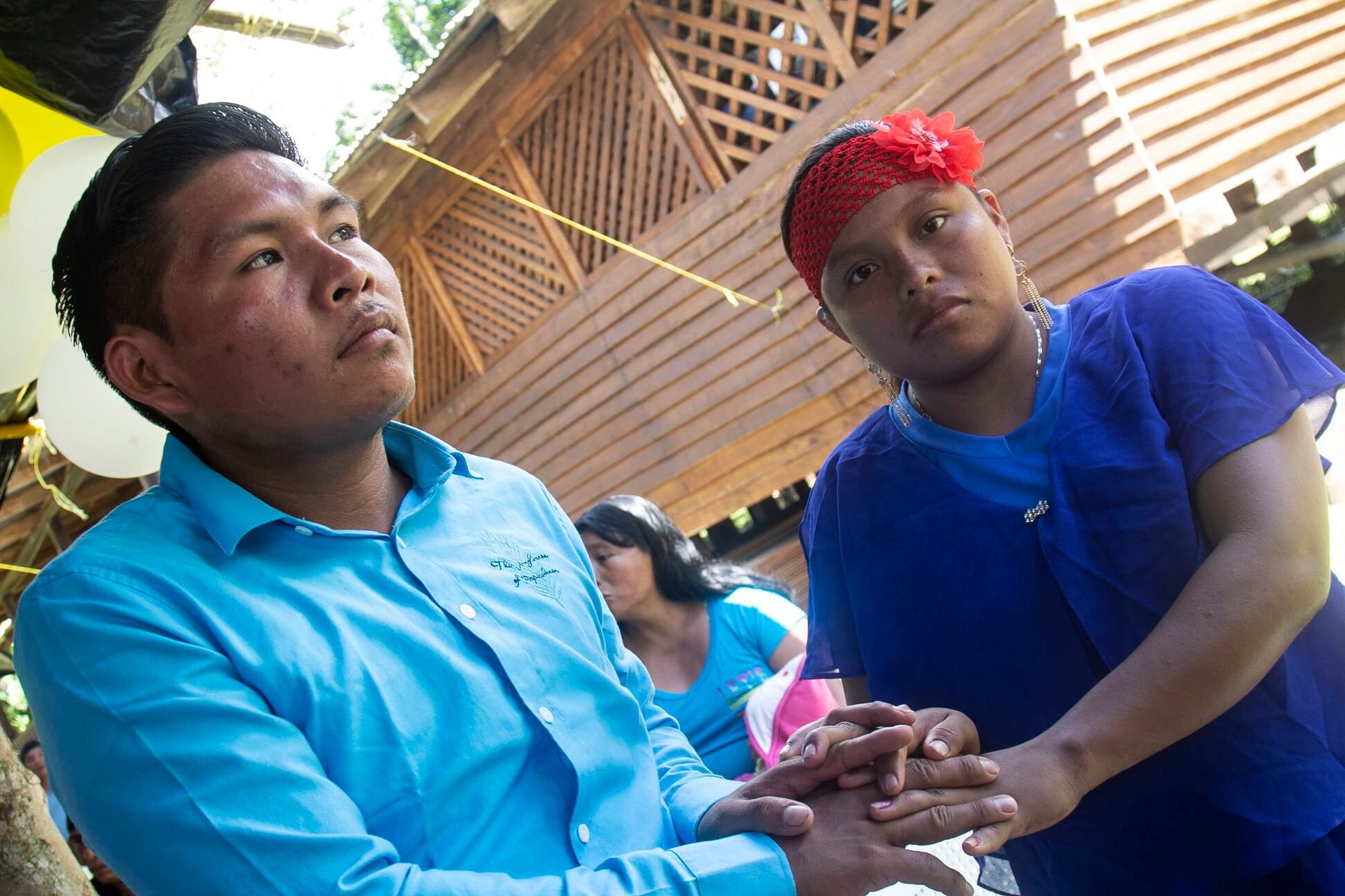 Desde antes de la pandemia, 30 parejas del pueblo indígena Cabécar, del Valle La Estrella, en Talamanca, Limón, le informaron a la iglesia católica que querían cumplir con el sacramento del matrimonio y se casaron el pasado 23 de abril: 9 en Alto Cuen y 21 en Bella Vista.