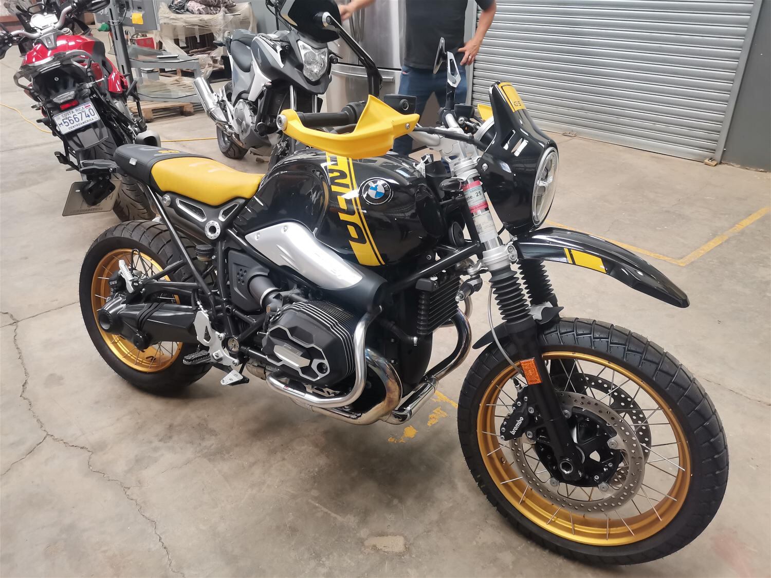 Vehículos robados de las bodegas del ICD en La Uruca. Foto ICD.