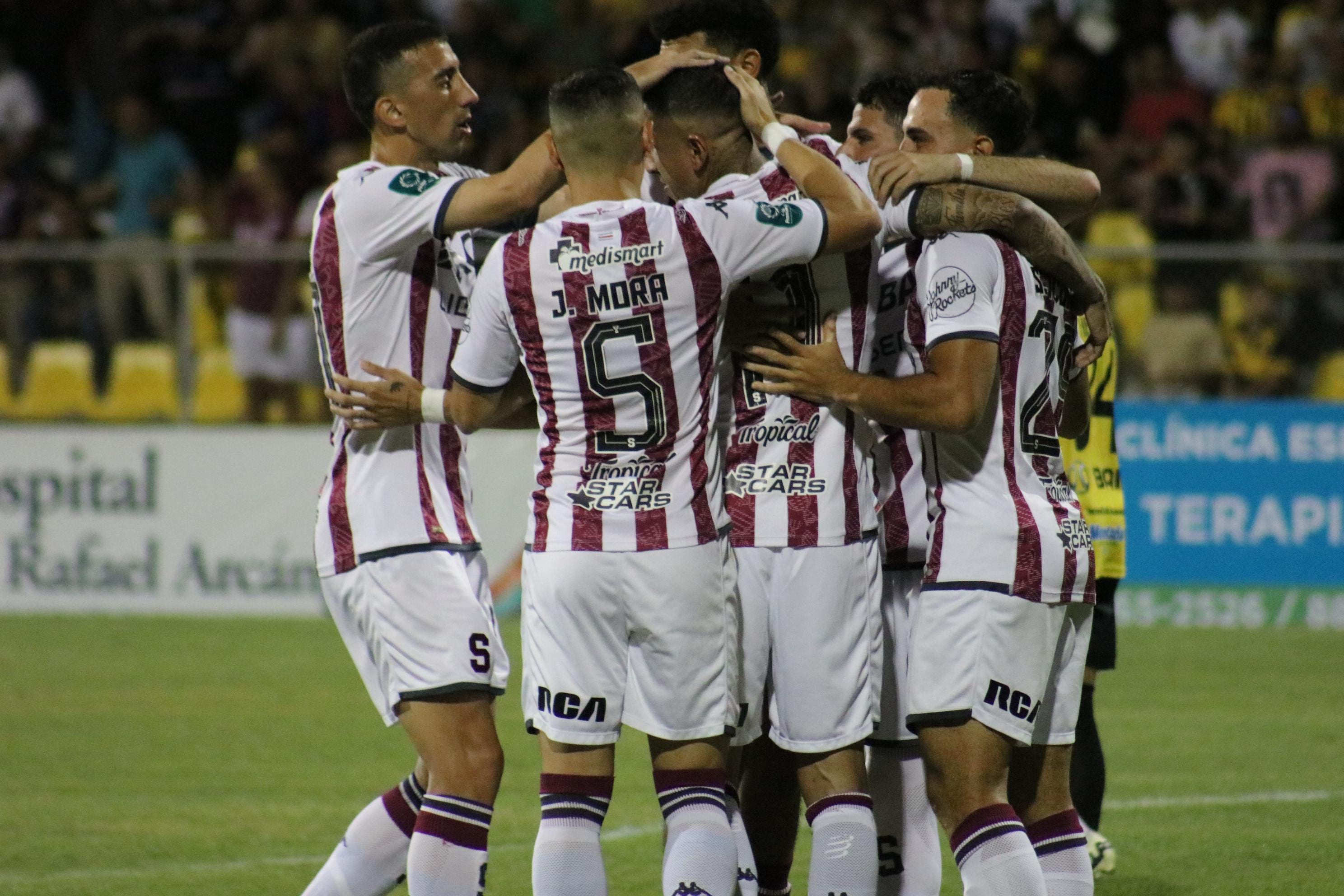 Liberia vs Saprissa, estadio Edgardo Baltodano
