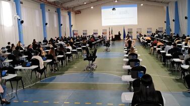 ¡Histórico! Más de 300 graduados de Medicina hacen examen para incorporarse al Colegio de Médicos