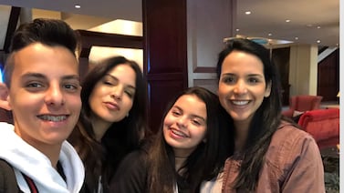 Hijos gemelos de Lynda Díaz publican emotivo mensaje dedicado a su fallecido padre