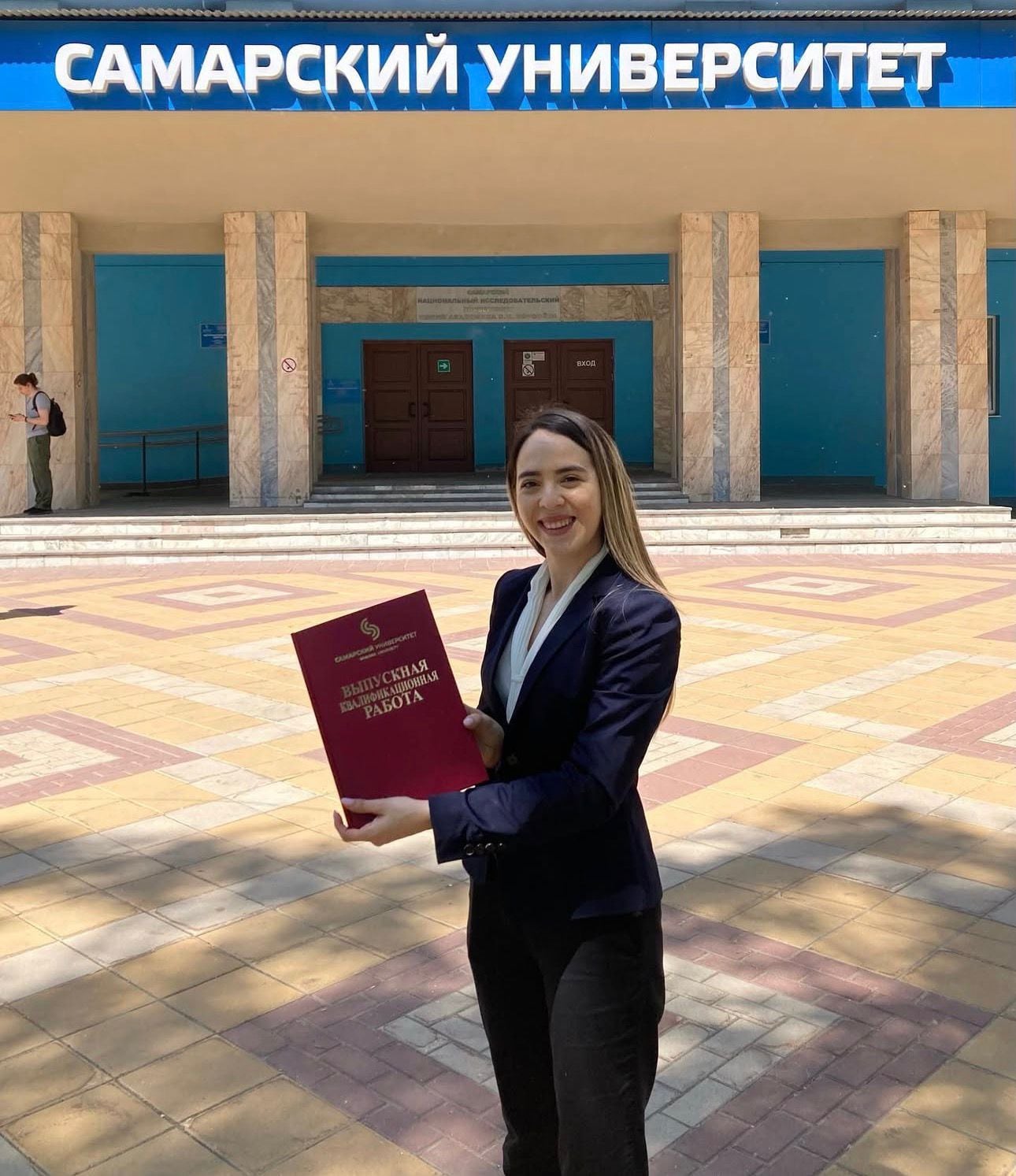 Ariana Argüello es la primera costarricense en graduarse en Complejos de Cohetes y Cosmonáutica en la Universidad Estatal Aeroespacial de Sámara, en 2022.