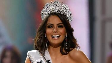Un famoso piloto de Fórmula 1 es el padrino del hijo de la ex Miss Universo Ximena Navarrete