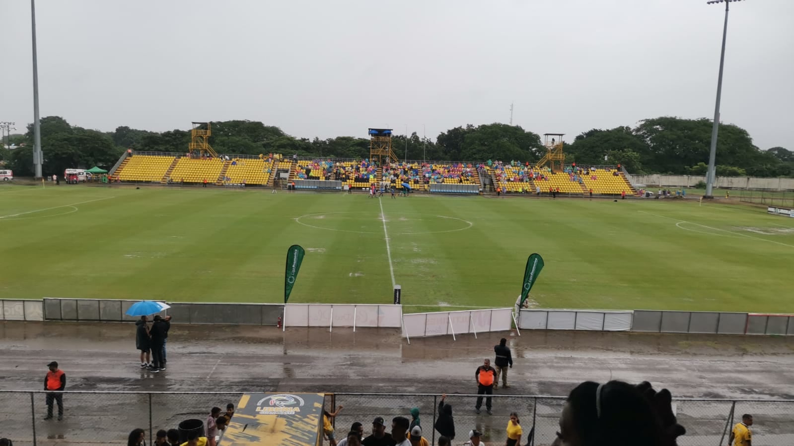 La cancha del estadio Edgardo Baltodano está muy afectada antes del Liberia Saprissa.