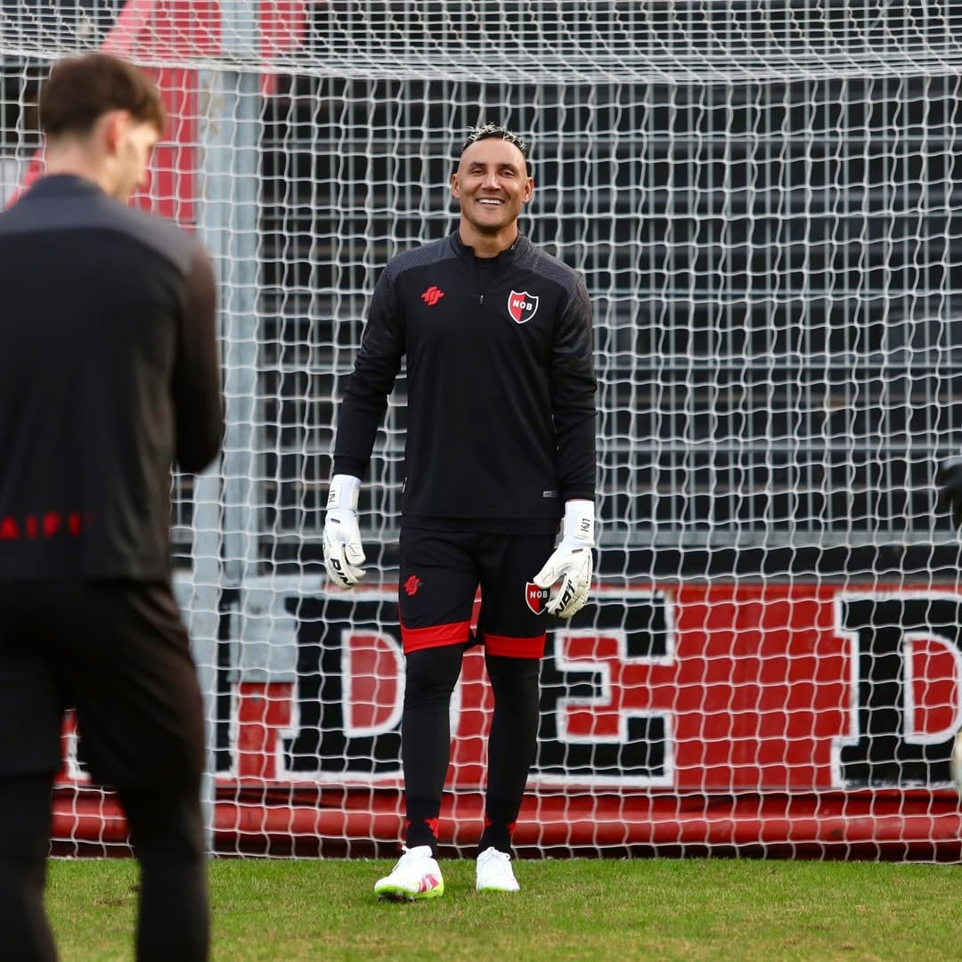 Keylor Navas está en Argentina y entrena con el Newell’s Old Boys. Instagram Newell’s.