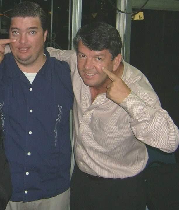 Glen Montero González, sonidista o controlista de radio Monumental y Pelando el ojo.