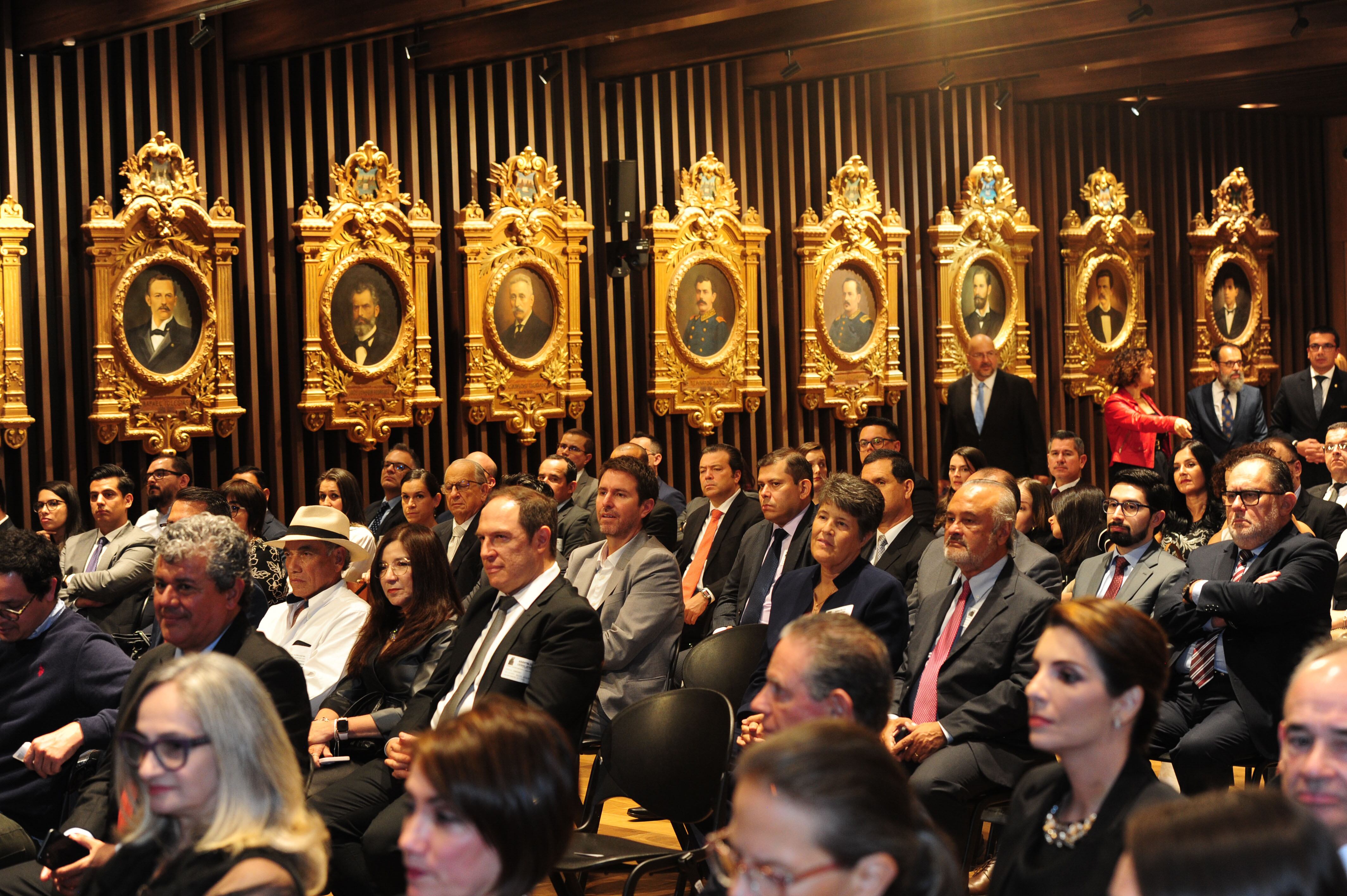 develación del retrato del expresidente Carlos Alvarado Quesada.