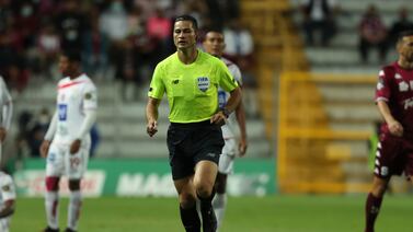 ¿Cómo debe actuar el árbitro ante la presión que metieron Guimaraes y Vladimir Quesada?