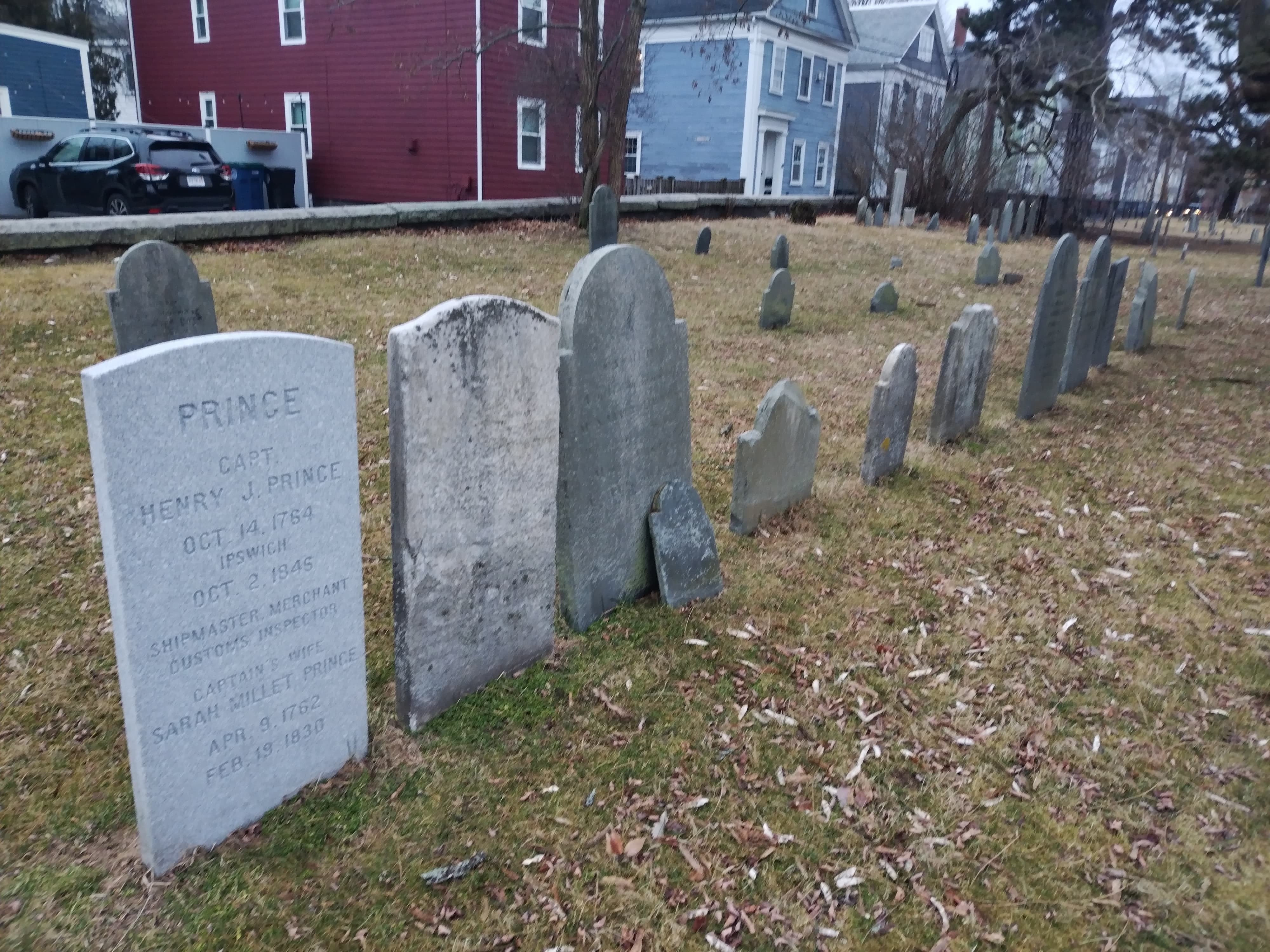 El pasado jueves 7 de marzo, un día después que Liga Deportiva Alajuelense perdiera 4-0 con el New England Revolution por la Concacaf, y antes de irnos al aeropuerto para pasar de Boston a Nueva York, nos la jugamos y ayudados por un tico que vive en Boston, don Eduardo Araya, nos fuimos para Salem, la ciudad más embrujada de todo Estados Unidos y una de las más embrujadas del mundo.