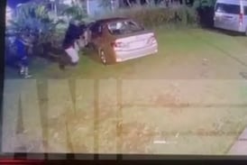 Video muestra el aterrador momento en el que tres sicarios ejecutaron a hombre que se baja de su carro