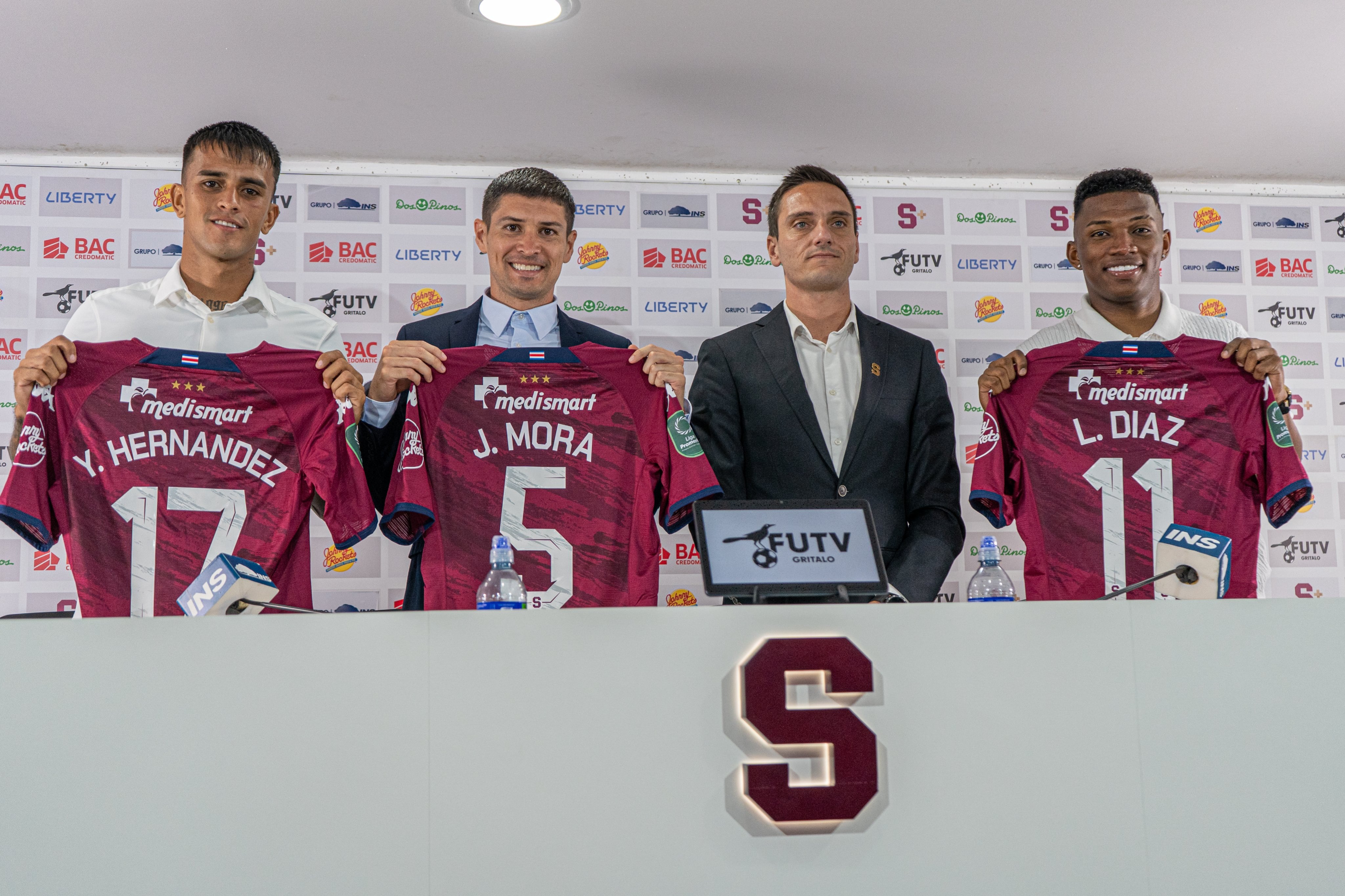 Saprissa refuerzos