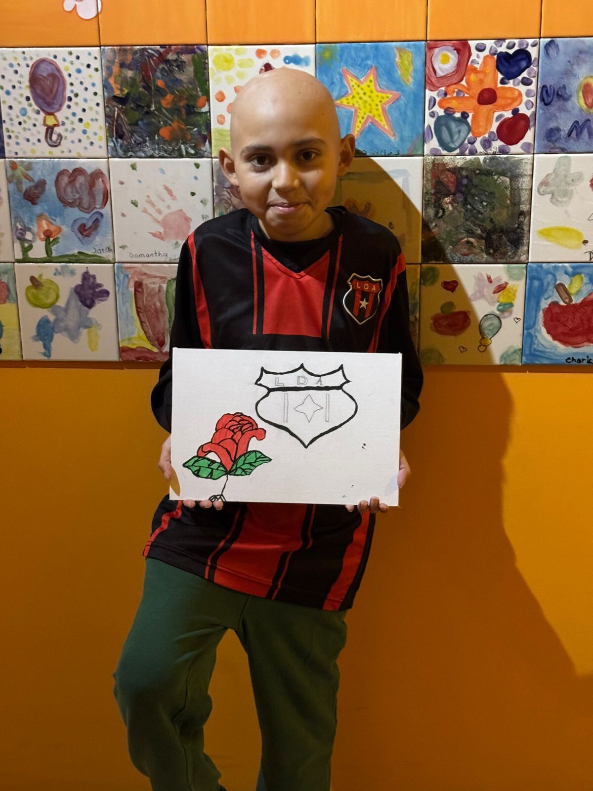 Jeison Navarro tiene 12 años, lucha contra la leucemia y uno de sus principales deseos es conocer a Celso Borges. Cortesía.