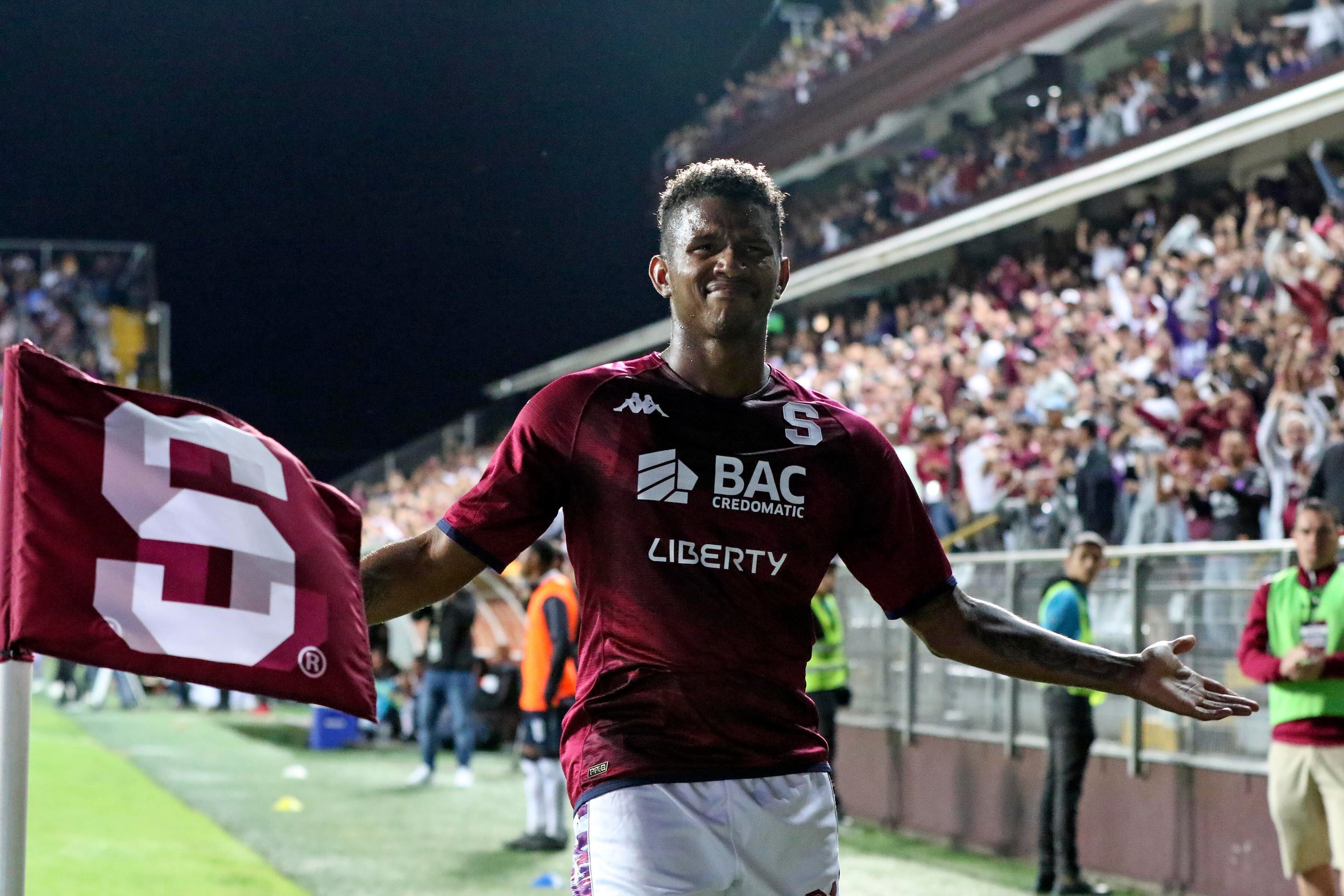 09/12/2023. Estadio Ricardo Saprissa Aymá, Tibás. Hora: 08:00 p.m. Partido de vuelta de la semifinal del Torneo de Apertura 2023 disputado entre el Deportivo Saprissa y el Club Sport Cartaginés en el Estadio Ricardo Saprissa Aymá, Tibás. Fotos: Mayela López