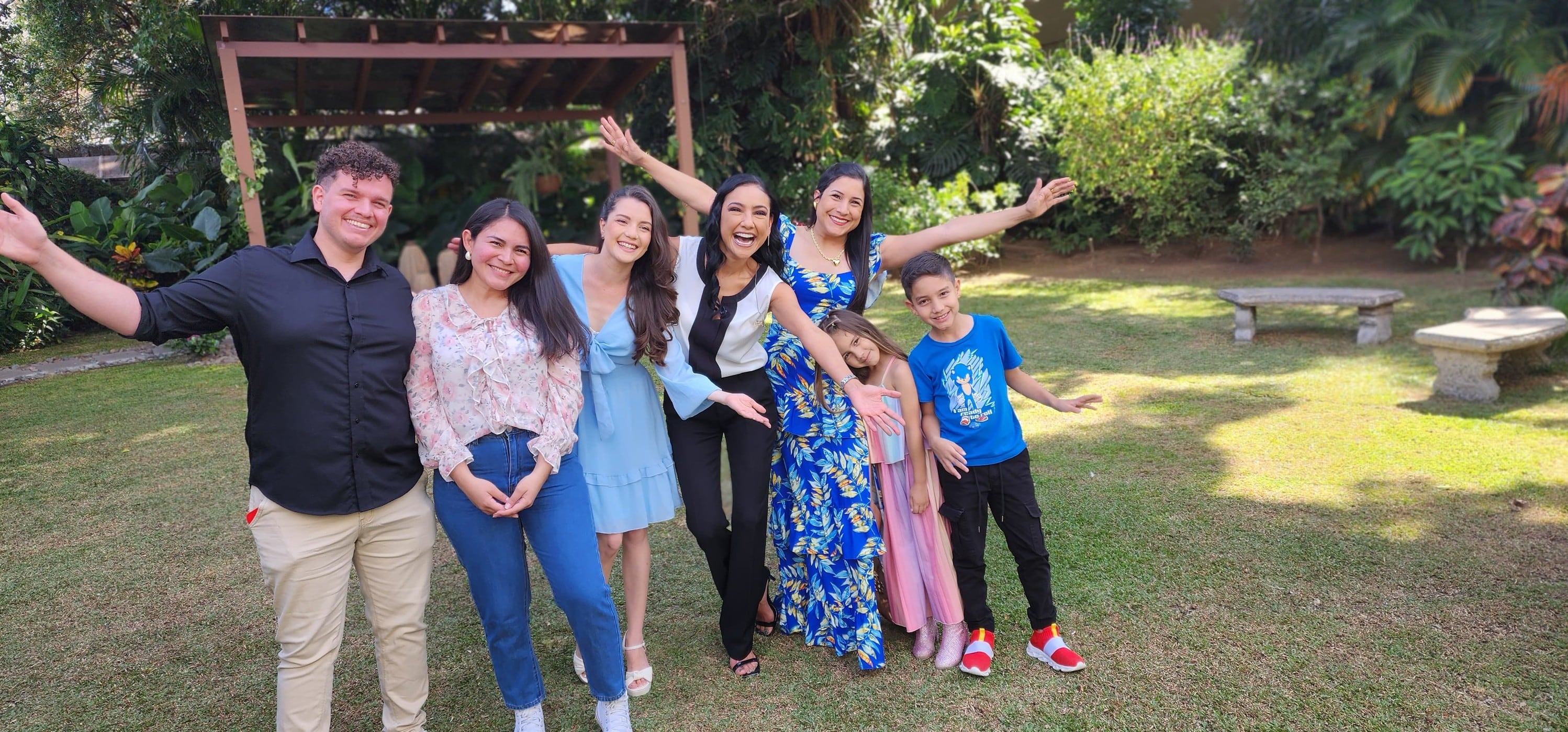 La presentadora de Buen Día, programa mañanero de Canal 7, Nancy Dobles, volvió a sonreír el Miércoles Santo, con los emprendedores