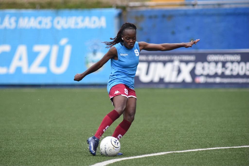 Diosa Barrett, jugadora de Saprissa. Prensa Saprissa.