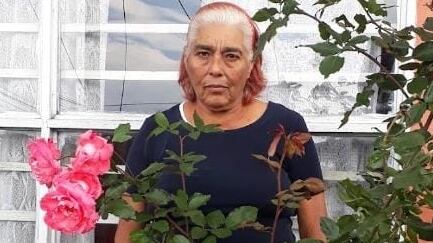Doña Olga María Villalta Castro es una abuelita de 74 años que está en cama toda enferma por el estrés que le causa el acoso telefónico que sufre todos los días para que pague una deuda.