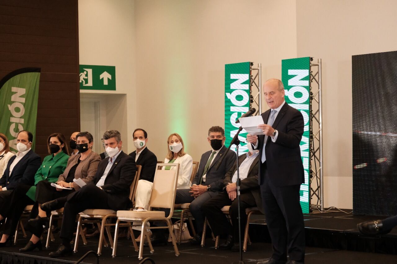 Este martes 30 de noviembre, el candidato presidencial del Partido Liberación Nacional (PLN), José María Figueres, presentó oficialmente al equipo económico que lo apoyará en la campaña rumbo a las elecciones presidenciales del 2022