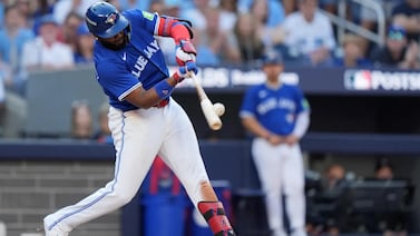 Dominicano Guerrero Jr. ilumina Toronto con un home run y pone a los Yankees contra las cuerdas