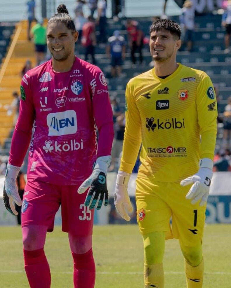 Genoma es una marca que creó Briceño con Aarón Cruz, en el 2018. Instagram Genoma.