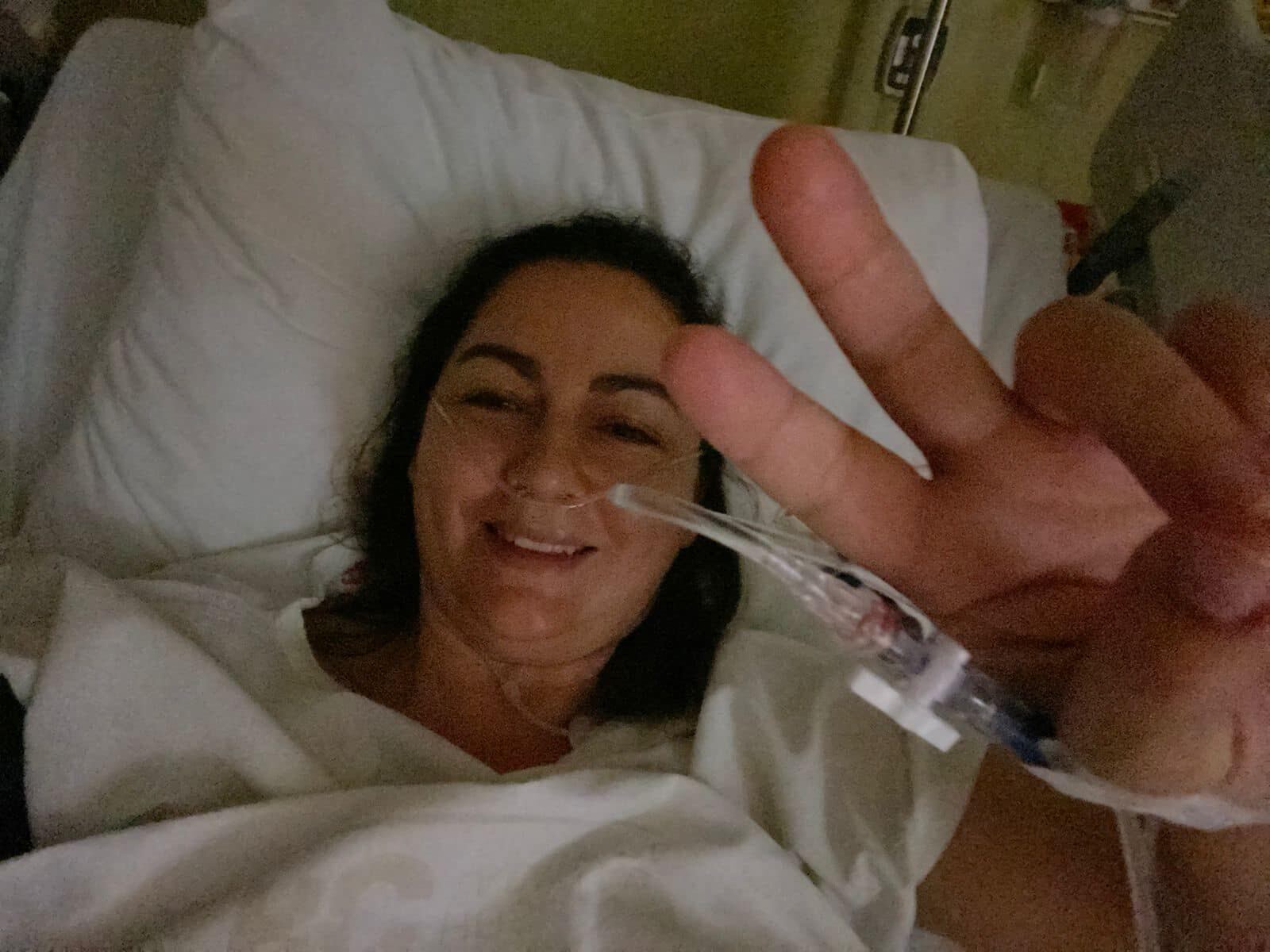 Cinthya Berrocal, la esposa del expresidente José María Figueres, pasó una noche de espanto el pasado viernes 19 de agosto tras sufrir un quebranto de salud, según ella misma contó