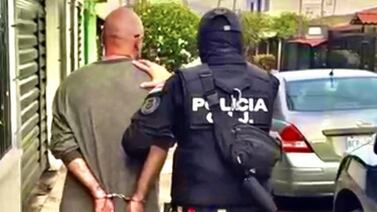 Hombre habría amenazado con una pistola a su expareja para violarla