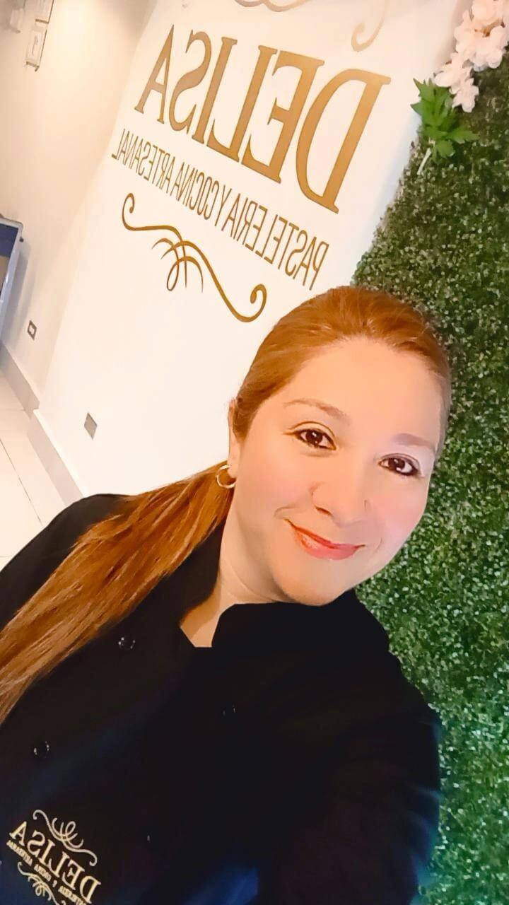 Venezolana llegó a Costa Rica con un bolso y ahora tiene un negocio