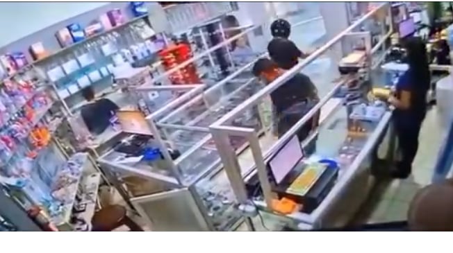 El asalto en la farmacia quedo grabado